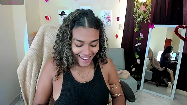 Snapshot of aleja_montiel__ chatting on March 10, 2025, 12:49 pm aleja montiel online show from March 10, 2025, 12:49 pm