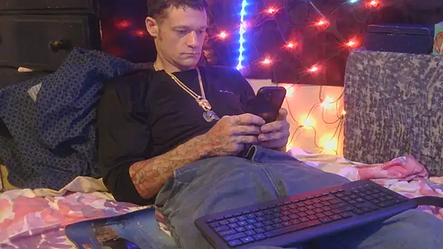 TheOneYouLove69 online show from November 13, 2025, 1:53 am