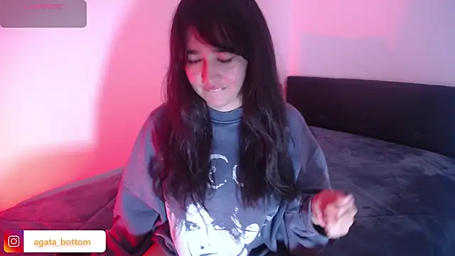 Snapshot of NewAgatha_Bolton chatting on November 24, 2025, 9:26 pm NewAgatha Bolton online show from November 24, 2025, 9:26 pm