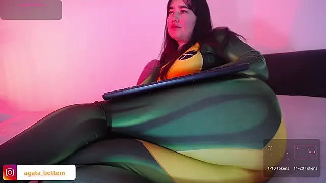 Snapshot of NewAgatha_Bolton chatting on November 1, 2025, 11:42 pm NewAgatha Bolton online show from November 1, 2025, 11:42 pm