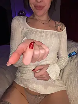 Snapshot of RubyLunaa chatting on December 15, 2025, 7:52 pm RubyLunaa online show from December 15, 2025, 7:52 pm