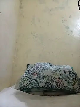 Snapshot of sexxylucia chatting on February 9, 2026, 11:03 pm sexxylucia online show from February 9, 2026, 11:03 pm