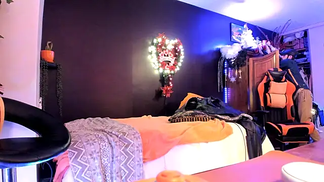 Snapshot of leatherz69 chatting on February 7, 2025, 11:13 pm leatherz69 online show from February 7, 2025, 11:13 pm