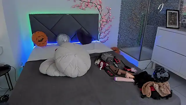 Snapshot of CassieEvans chatting on November 24, 2025, 6:35 am CassieEvans online show from November 24, 2025, 6:35 am