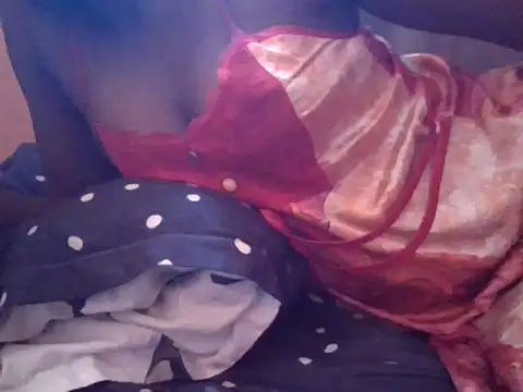 ebonyvalleria1 online show from April 12, 2026, 7:33 am