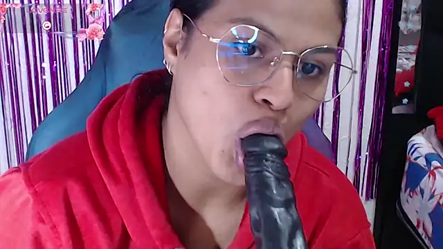 SweetAlmaa online show from February 12, 2026, 10:15 am