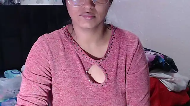 SweetAlmaa online show from April 13, 2026, 10:19 am