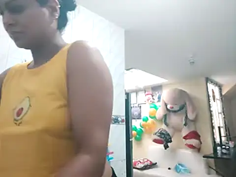 SweetAlmaa online show from November 25, 2025, 3:23 pm