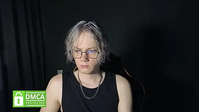 Keytaro online show from May 12, 2026, 3:18 pm