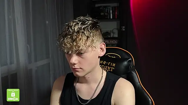 Snapshot of Keytaro chatting on October 30, 2025, 10:39 pm Keytaro online show from October 30, 2025, 10:39 pm