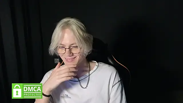 Keytaro online show from May 9, 2026, 2:04 am