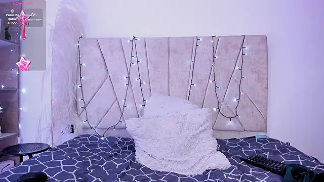 Kaela18 online show from December 20, 2024, 12:49 pm