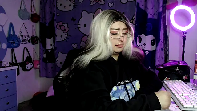 lussyevans24 online show from March 5, 2026, 3:14 am