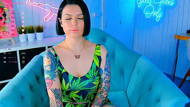 Snapshot of My_toys_pink chatting on November 30, 2025, 8:31 pm My toys pink online show from November 30, 2025, 8:31 pm