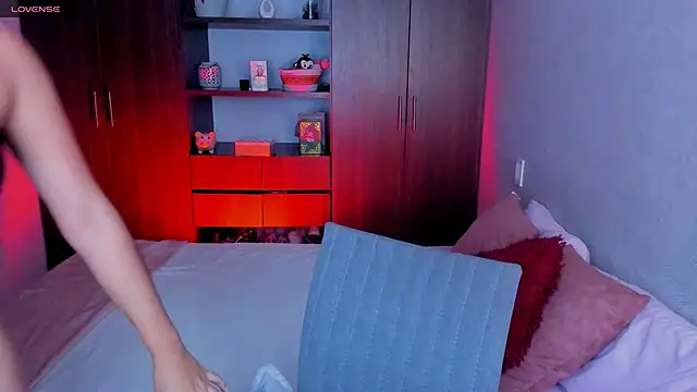 Venus Star online show from April 19, 2026, 9:06 pm