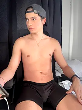 Snapshot of cybercosmiiic chatting on October 28, 2025, 9:14 pm cybercosmiiic online show from October 28, 2025, 9:14 pm