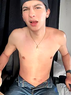 Snapshot of cybercosmiiic chatting on September 13, 2025, 9:37 pm cybercosmiiic online show from September 13, 2025, 9:37 pm