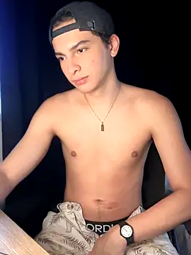 Snapshot of cybercosmiiic chatting on November 10, 2025, 10:26 pm cybercosmiiic online show from November 10, 2025, 10:26 pm