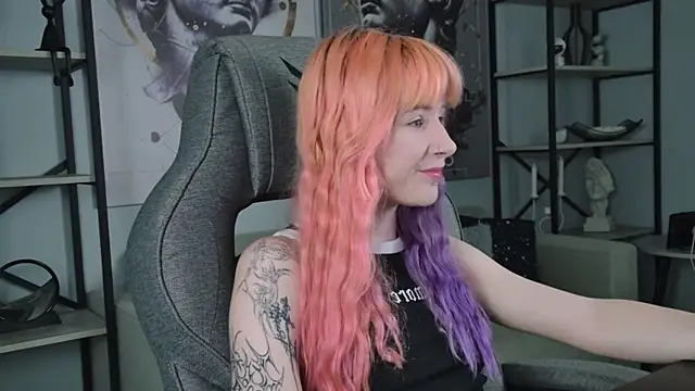 Snapshot of LexiWenford chatting on July 23, 2026, 4:10 am LexiWenford online show from July 23, 2026, 4:10 am