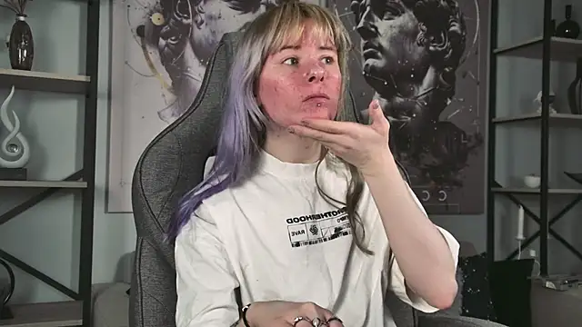 Snapshot of LexiWenford chatting on May 18, 2026, 3:06 am LexiWenford online show from May 18, 2026, 3:06 am