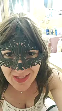 Snapshot of Viola8p chatting on January 5, 2025, 10:21 am Viola8p online show from January 5, 2025, 10:21 am