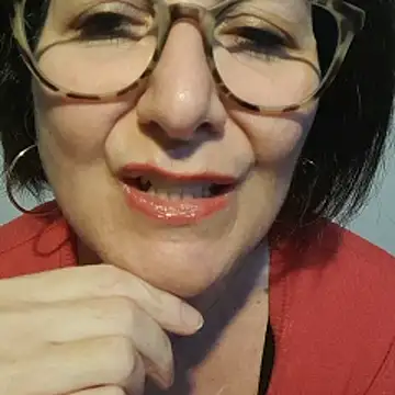 Snapshot of Viola8p chatting on October 30, 2025, 4:04 pm Viola8p online show from October 30, 2025, 4:04 pm