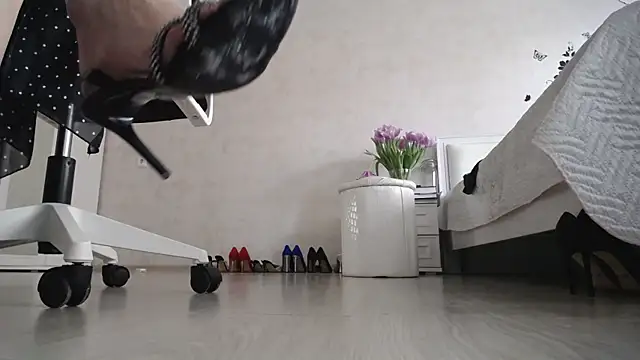 Snapshot of Devil_Goddess chatting on March 8, 2025, 2:30 pm Devil Goddess online show from March 8, 2025, 2:30 pm