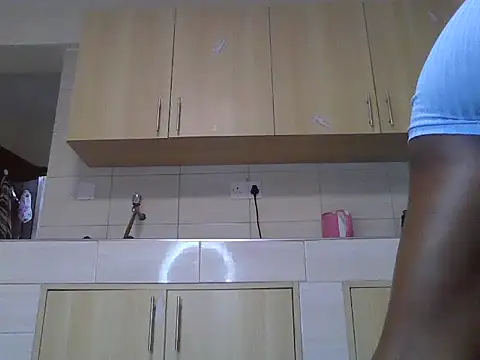 Petite doll20 online show from March 23, 2026, 11:43 am