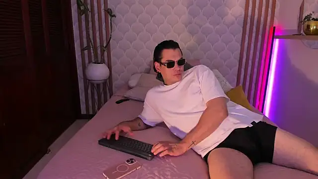 PamelaReall online show from October 30, 2025, 7:50 am