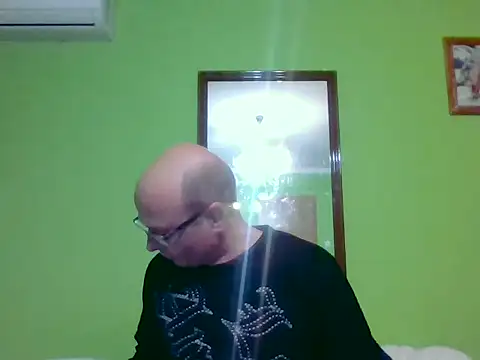 Snapshot of Tiger202441 chatting on October 26, 2025, 6:52 pm Tiger202441 online show from October 26, 2025, 6:52 pm