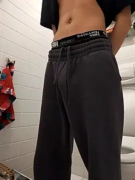 Dennis 2024 online show from November 15, 2025, 12:58 am