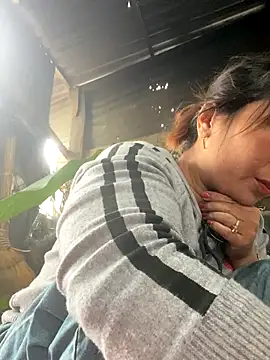 Linaannn online show from November 25, 2025, 6:03 am