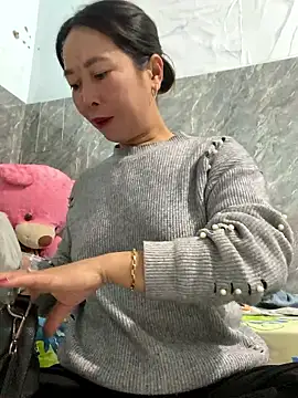 Linaannn online show from January 11, 2026, 11:44 pm