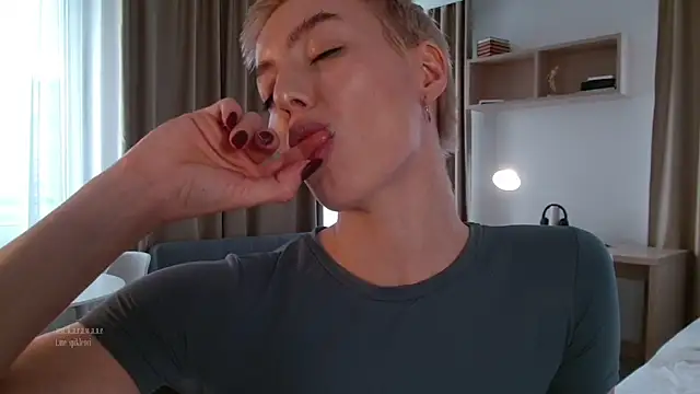 spiklencii online show from September 20, 2025, 12:43 pm