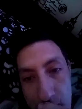 alexmoragomez online show from April 20, 2026, 5:03 pm