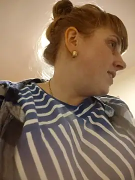 Snapshot of CoddessCrystal chatting on February 20, 2026, 6:32 pm CoddessCrystal online show from February 20, 2026, 6:32 pm