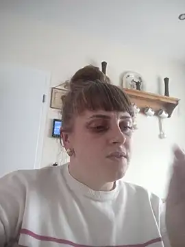 Snapshot of CoddessCrystal chatting on February 16, 2026, 1:21 pm CoddessCrystal online show from February 16, 2026, 1:21 pm