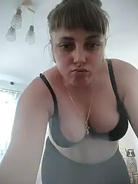 Snapshot of CoddessCrystal chatting on January 8, 2026, 8:42 am CoddessCrystal online show from January 8, 2026, 8:42 am