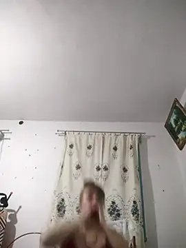 Snapshot of CoddessCrystal chatting on December 17, 2025, 4:28 am CoddessCrystal online show from December 17, 2025, 4:28 am