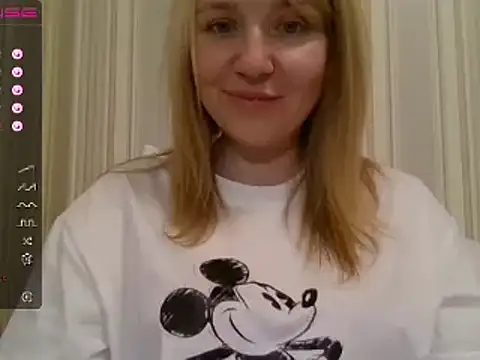 urbadkitty online show from January 19, 2025, 1:55 pm