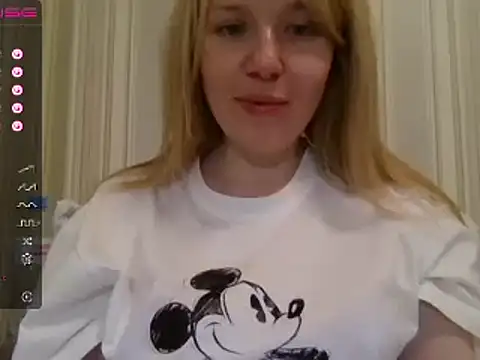 urbadkitty online show from January 24, 2025, 11:37 am