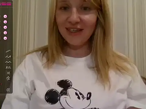 urbadkitty online show from February 21, 2025, 6:04 pm