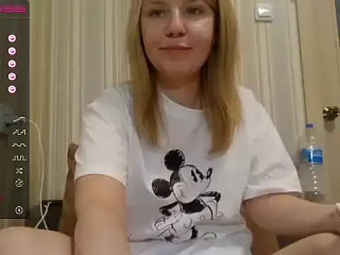 urbadkitty online show from March 14, 2025, 2:52 pm