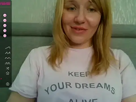 urbadkitty online show from February 25, 2025, 10:04 am