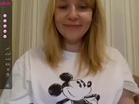 urbadkitty online show from February 22, 2025, 3:03 pm