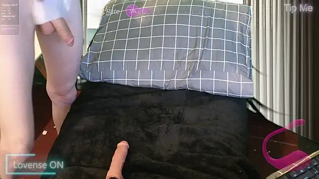 april show her online show from December 17, 2024, 7:59 pm