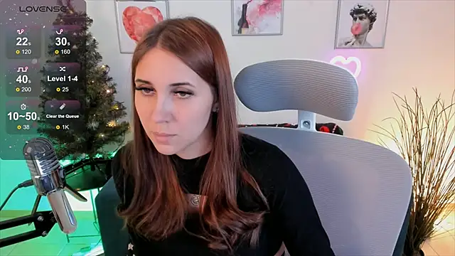 NellieMccaffrey online show from December 27, 2024, 1:43 am