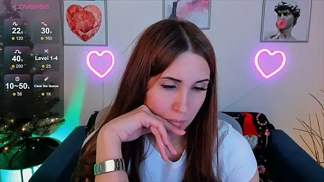 NellieMccaffrey online show from December 23, 2024, 10:23 pm