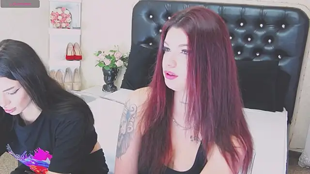 Allisonn223 online show from April 21, 2026, 12:23 pm