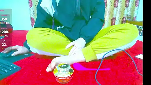 Love making online show from November 26, 2025, 9:31 am